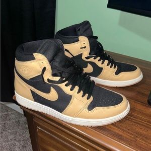 Size 11 Jordan 1 High “Heirloom”